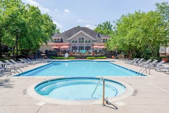 A large swimming pool at Riverview Landing @ Valley Forge, Pennsylvania
